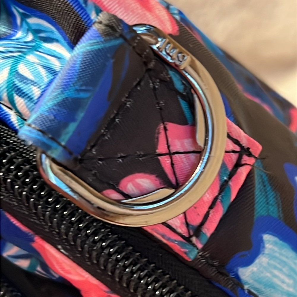 LUG Ranger Black Resort Crossbody Bag - Picture 10 of 12